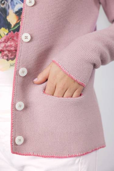 Lieblingsstück Trachtenstrickjacke mit Herzintarsie auf dem Rücken Letzte 2 Tage
