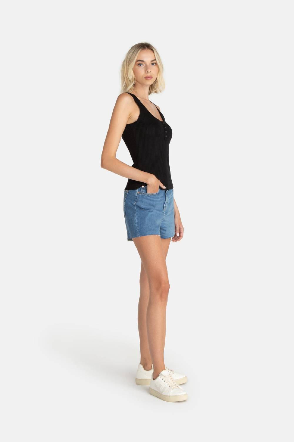 Lovjoi Jeansshorts FRITTILARY Top Angebot
