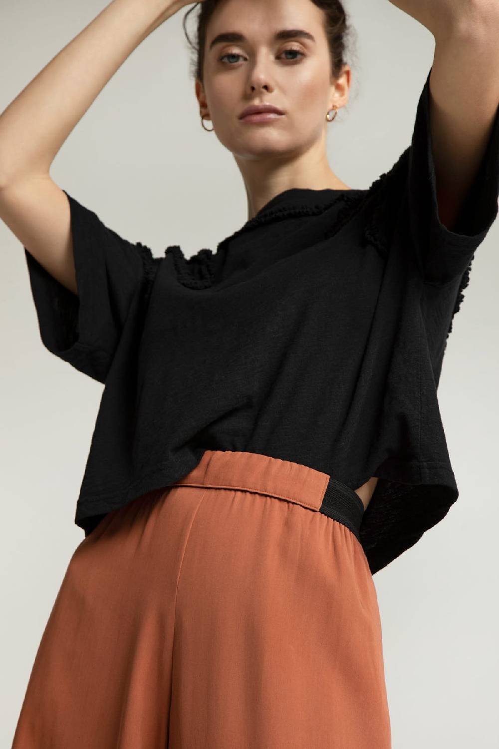Lovjoi Pants TAVIRA Neueste Stile