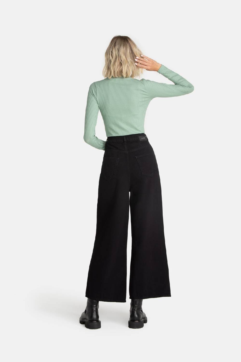 Lovjoi Wide Cropped Jeans BARLERIA Black Overdyed Preisnachlass