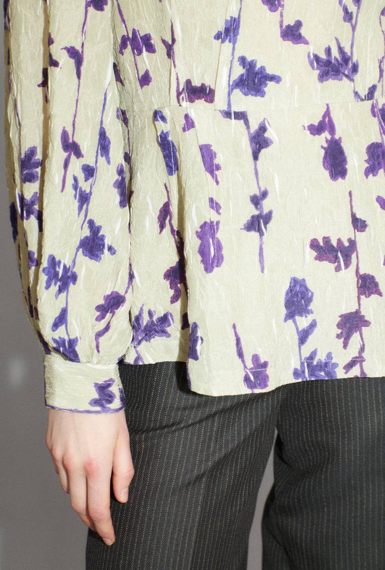 Odeeh Flower Items on Crushed Crepe Bluse, Almond Verkauf