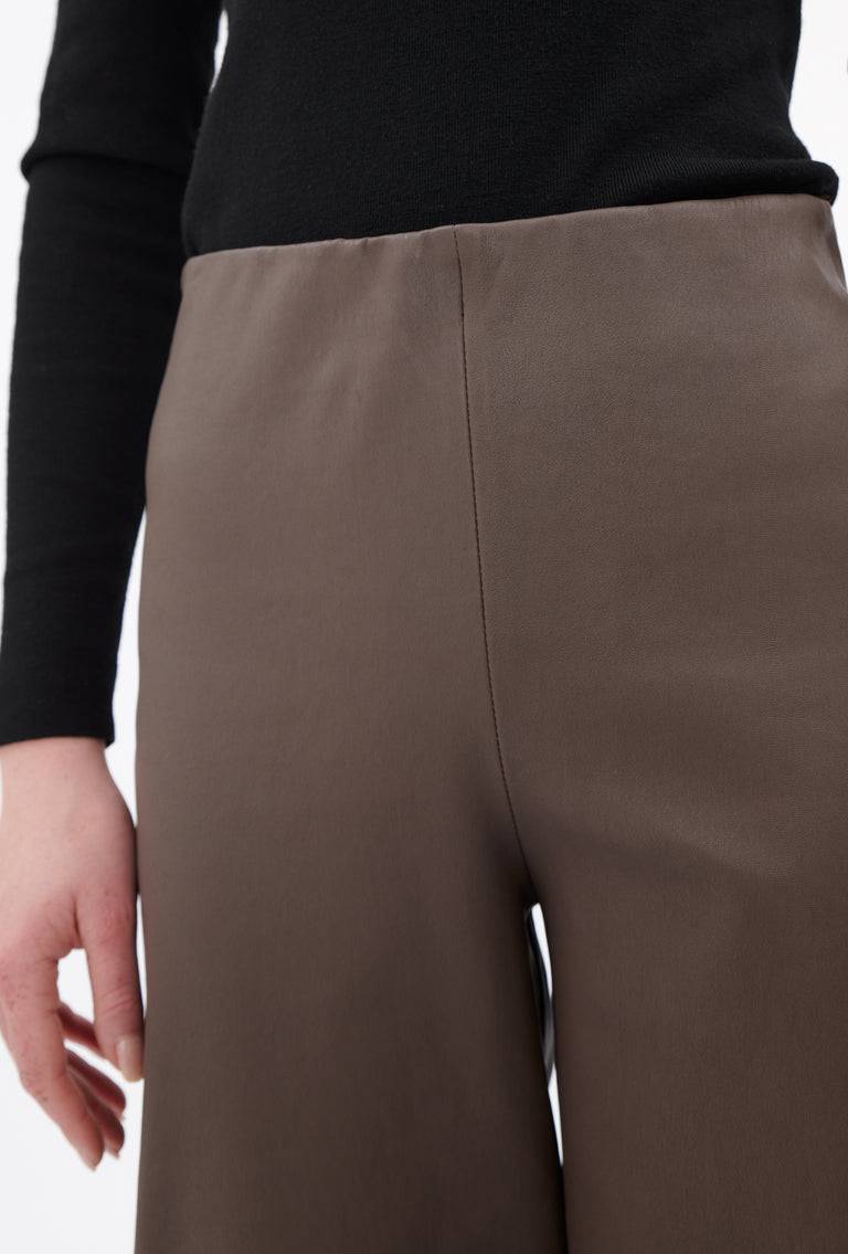 Odeeh Nappa Stretch Lederhose, Olive-brown Saisonale Angebote