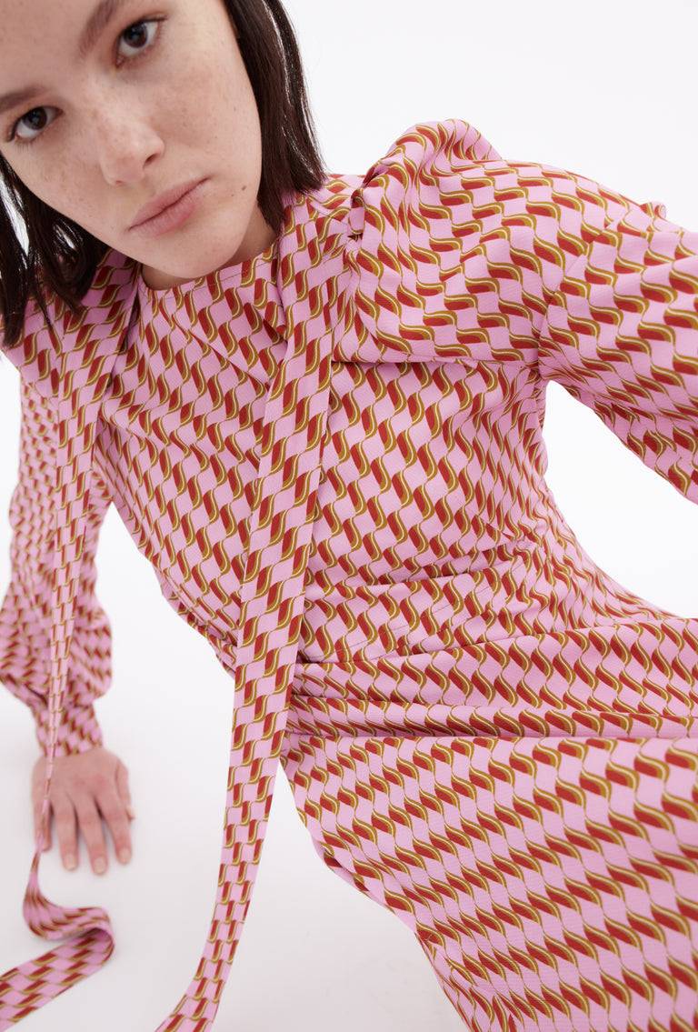 Odeeh Diagonal Waves Kleid, Candy Fabrikverkauf