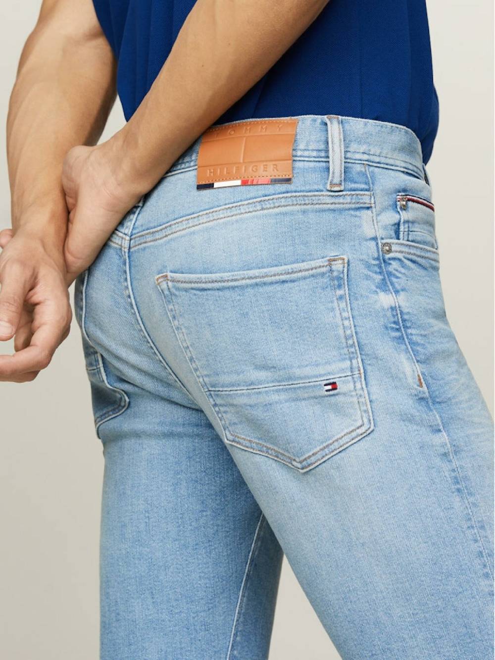 Tommy Hilfiger Jeans 50% Rabatt mit kostenlosem Versand