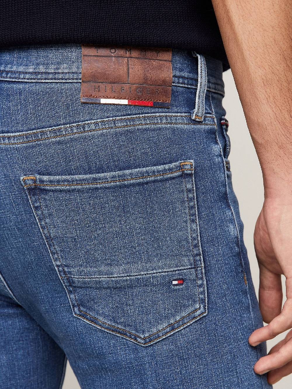 Tommy Hilfiger Jeans Clearance-Verkauf