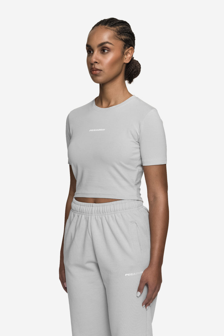 Pegador Ines Cropped Baby Tee Washed Sky Grey White Gum Angebote