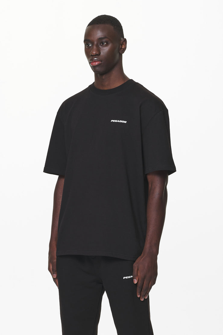 Pegador Logo Oversized Tee Black Gum Vierteljährliche Förderung